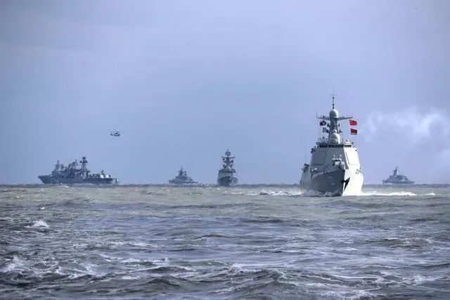 8月7日消息,解放军南部战区当天发布消息,解放军南部战区位南海黄岩岛