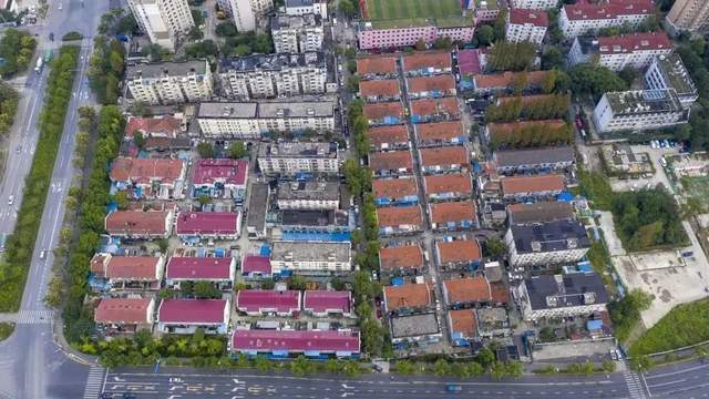定海社区位于上海杨浦内中环,属于周家嘴路板块,曾是上海著名的工业