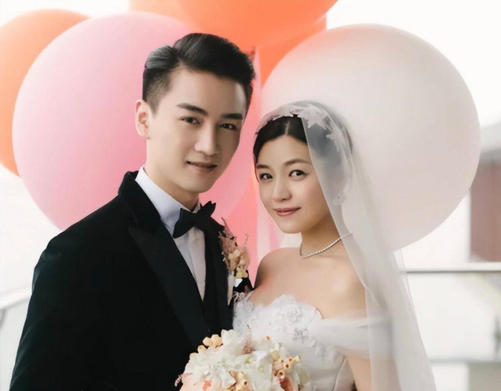 只记得她是陈晓的老婆,却忘记了人家自己也是一个炙手可热的女演员