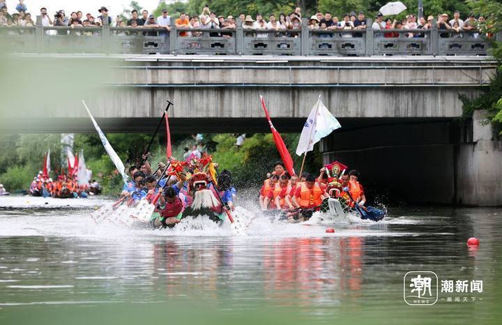 "奋楫正当潮 奔竞向蒋来" 杭州蒋村龙舟竞赛激烈角逐