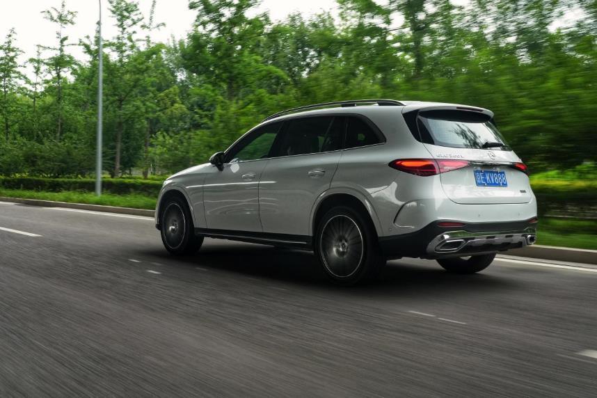 奔驰长轴距glc suv换新依然领跑bba_腾讯新闻