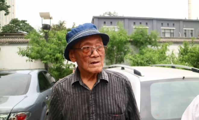 国家一级演员方辉去世,儿子透露去世细节:一月前摔倒骨折致脏器损伤