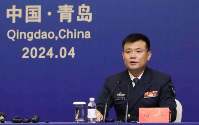 美上将率团赴华,见证中国强大海军,感叹中国制造