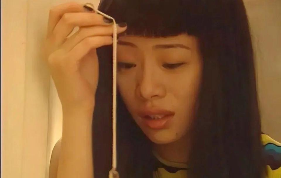 王柠：是《卧虎藏龙》里原定的玉娇龙，50岁长相被嘲丑，她是个好妈妈 _腾讯新闻