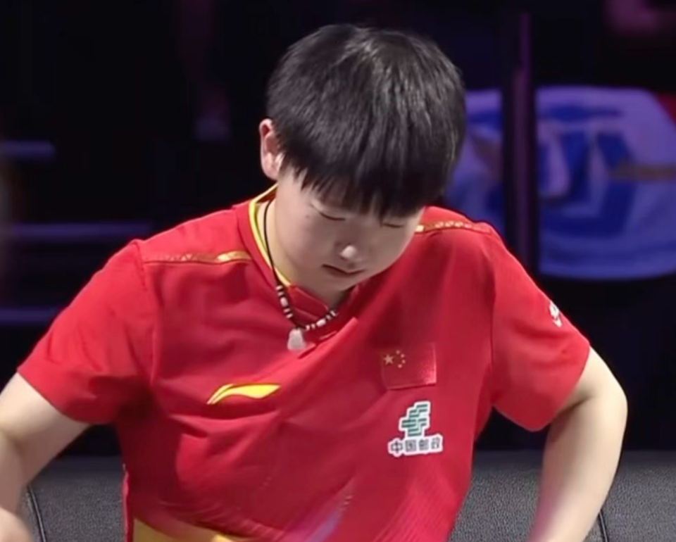 孙颖莎4-1逆转石洵瑶晋级决赛！让1追4，关键球的把控太强了！