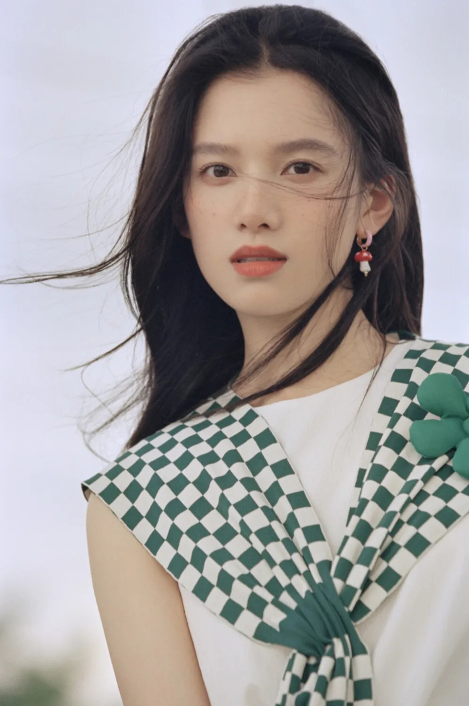 张婧仪新剧开机,联手胡一天,首次挑战古装戏,就怕男二拖后腿_腾讯新闻