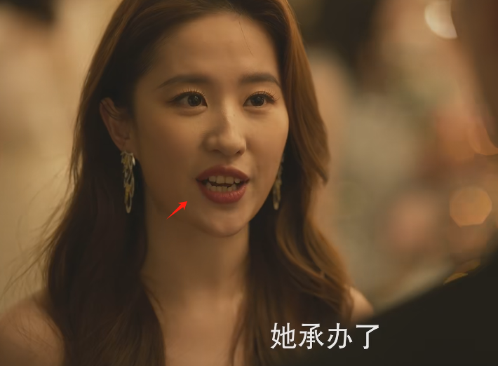 刘亦菲的龅牙,朱珠的脸,打了多少"滤镜"女明星的脸