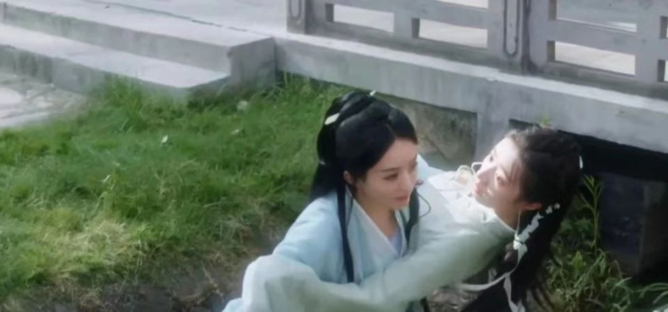 与凤行:黄羿被赵丽颖公主抱太娇宠!小荷沈璃之间后面会有故事吗