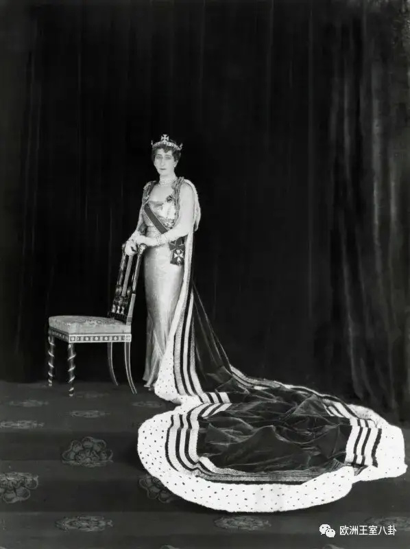 不可复制的艺术品——挪威莫德王后的精致华服