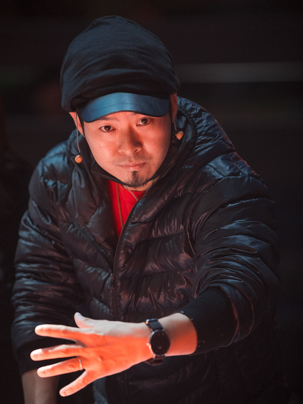 中国男子美国拍短剧年入千万美金？本人回应：千万人民币是有的-腾讯新闻