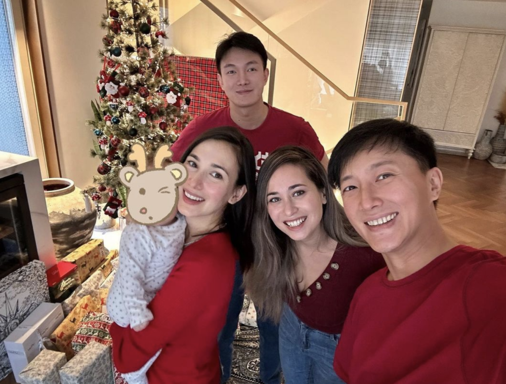 韩庚母亲节甜搂卢靖姗和妈妈卢靖姗追忆亡母晒与婆婆温馨同框