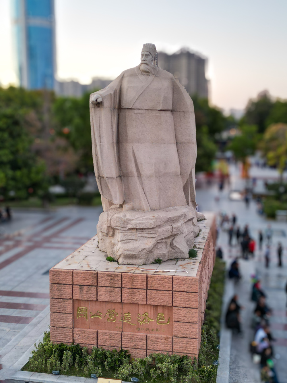 探秘东周瑰宝，举世无双的洛阳“天子驾六”博物馆_腾讯新闻