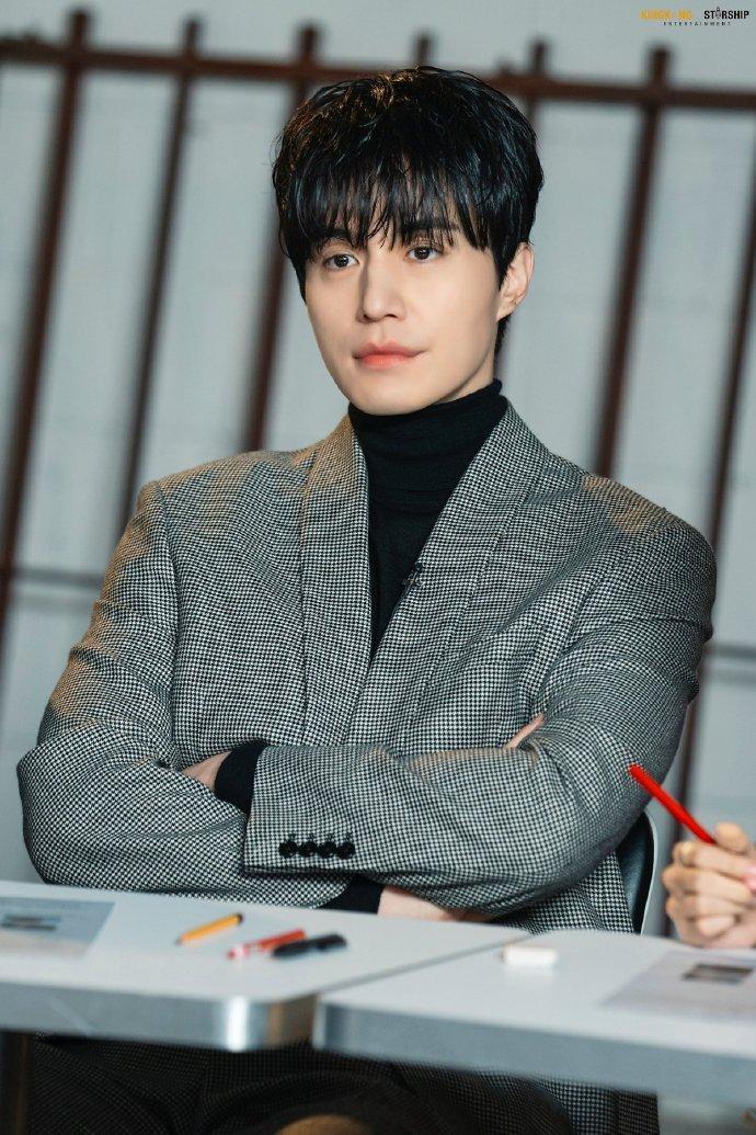 李栋旭透露,自己曾经历低谷,是孔刘帮助了我,把我