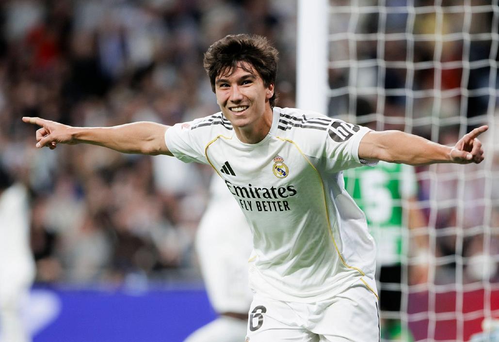 21歲超星帽子戲法，一戰比肩兩大傳奇，皇馬5-1復仇貝蒂斯奪4連勝