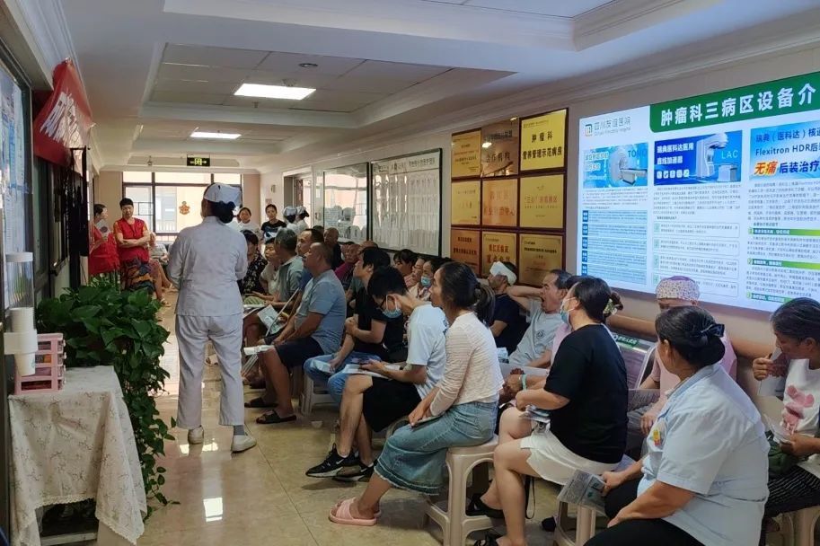 友谊医院帮忙挂号陪同看病老人体检全程耐心陪伴，顺利完成筛查的简单介绍