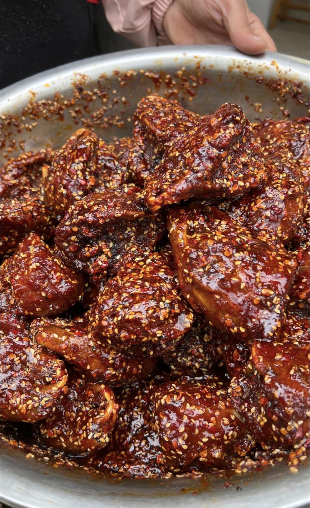 彭州老字号"胡子兔",曾荣获《成都名小吃》,3代人的美味传承_腾讯新闻