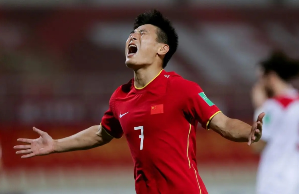 体谈丨武磊的眼泪,对断壁残垣的中国足球尤其珍贵_腾讯新闻