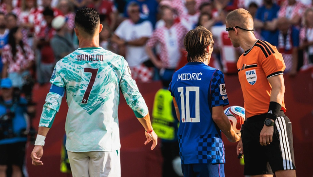 克罗地亚媒体：被抢劫了！FIFA保送葡萄牙，C罗靠施舍获最佳