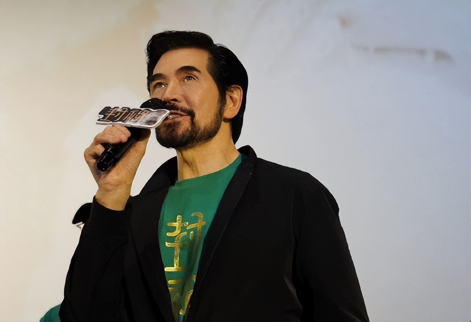 62岁仍做身材管理,《封神》费翔的清醒,让多少"发福派"红了脸-腾讯