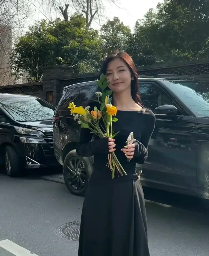 与王思聪有过孩子,看到黄一鸣的爆料后"破防"?豆得儿回应了