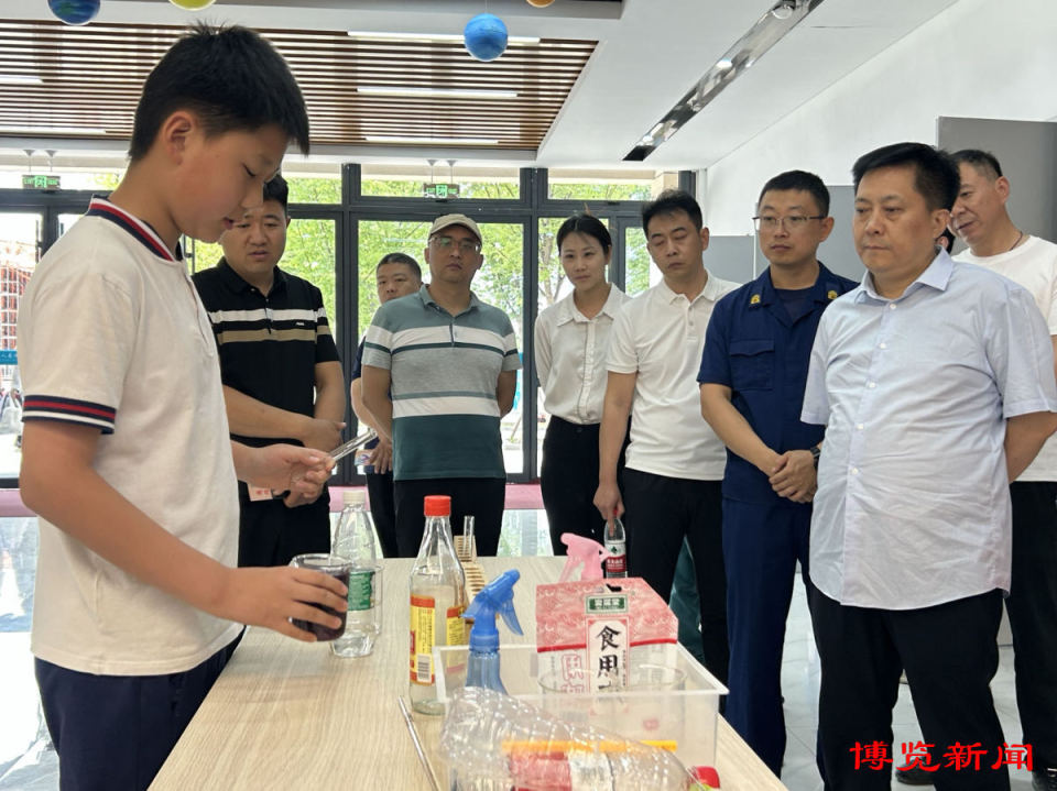 张店区重庆路中学举办第三届校园科技文化艺术节文艺展演