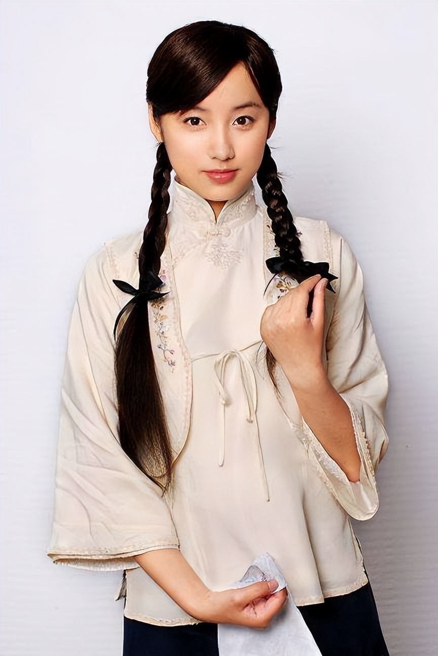 随后她在《雪山飞狐》《谁怜天下慈母心》《新一剪梅》等多部作品里都