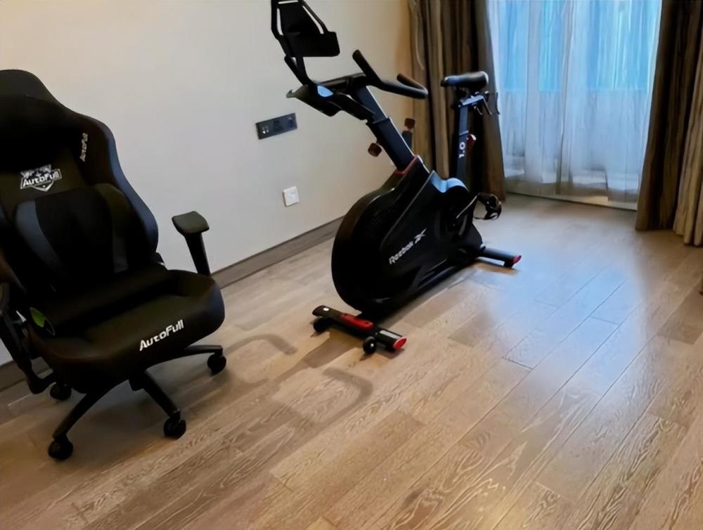 �������ෲ�����Ϻ���լ����Ϣ������׷� ��ֱ����ֽ����� ���Ƽ۸�Ϊ1.28��