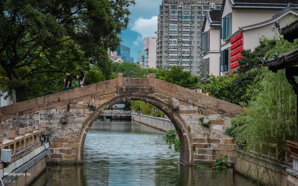 无锡古运河畔贺弄定胜桥