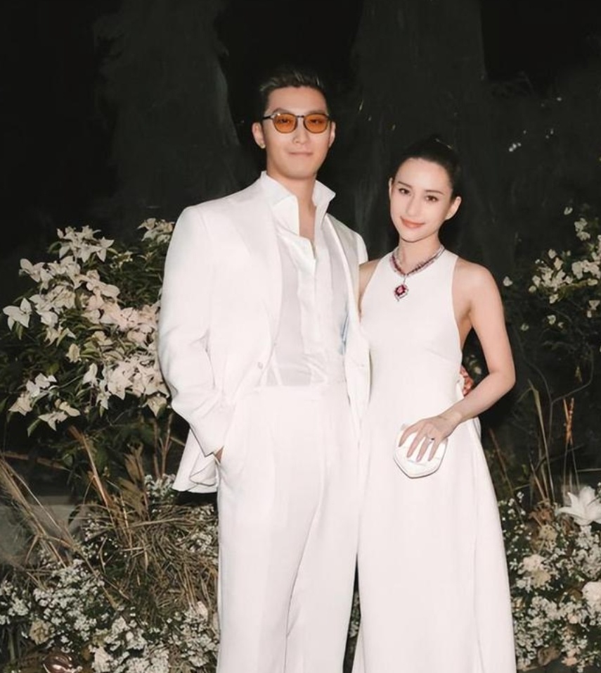 何超莲33岁生日,窦骁返港为妻子庆生,晒甜蜜合照力破婚变传闻