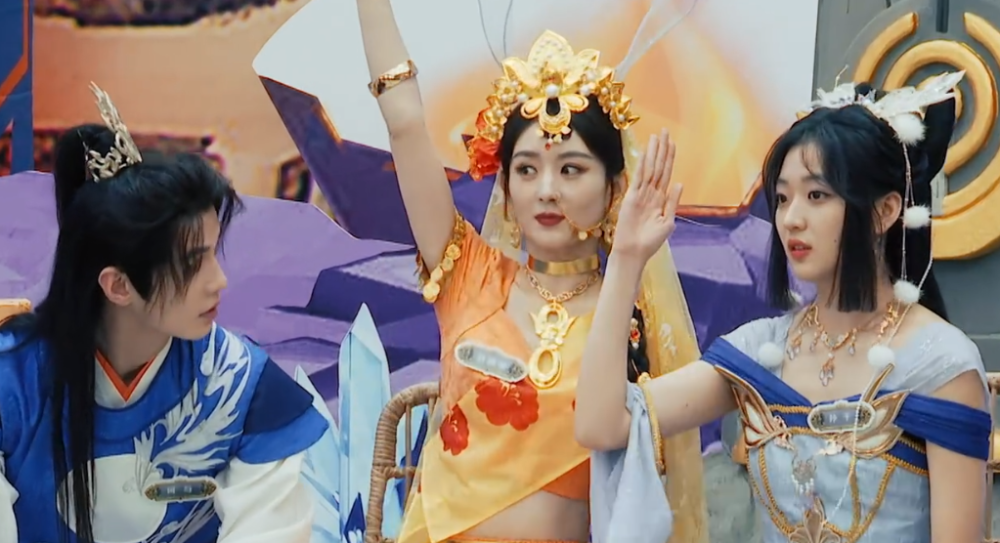 ����ӱ�����Ѿ�35���� ���Ѿ����������Ȧ��Ϯ��һ�������š�