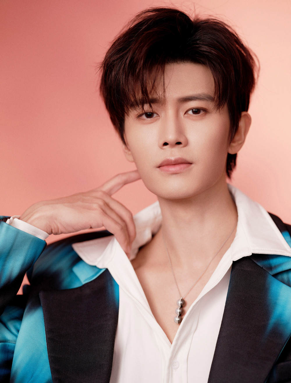 任嘉伦方发声明辟谣嫖娼,出轨,离婚等传言:从未有过上述行为