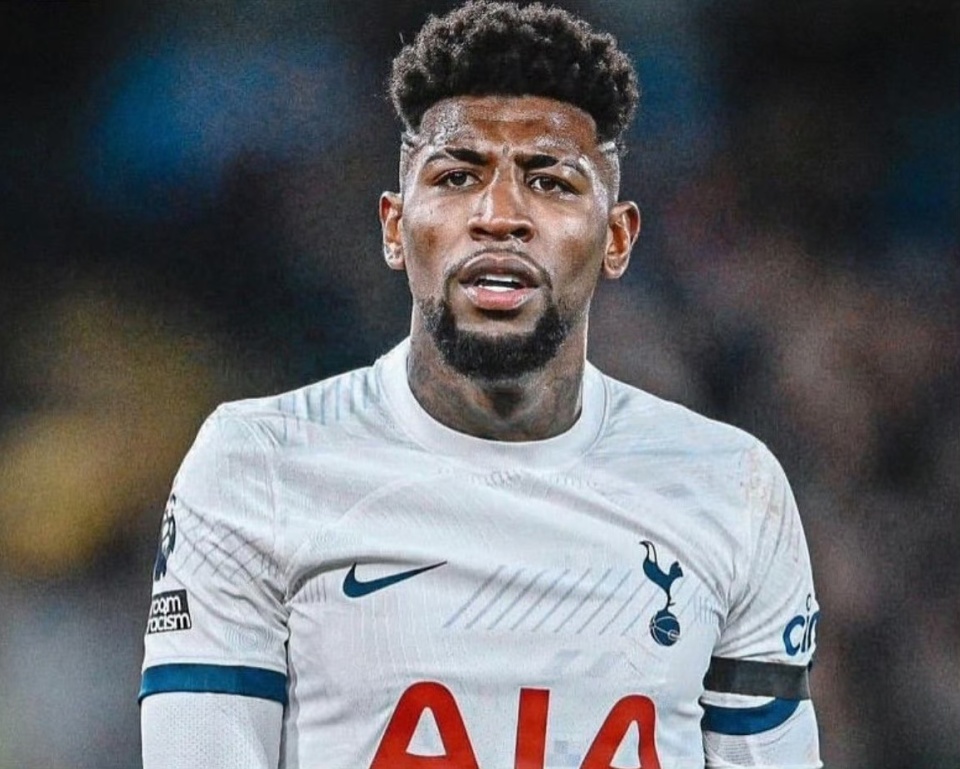 队长危!ac米兰右后卫扶正卡卢卢,后防线夏窗或出3进1