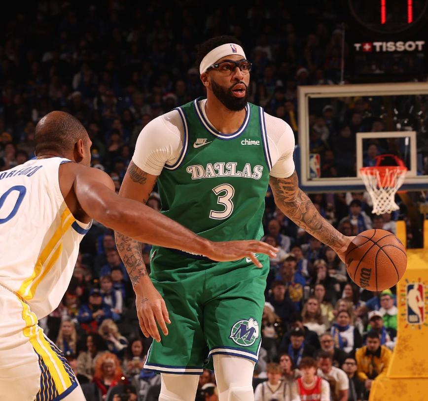 弗拉格27+6+5比肩詹皇，濃眉傷退克萊戰舊主啞火，獨行俠不敵勇士 - 