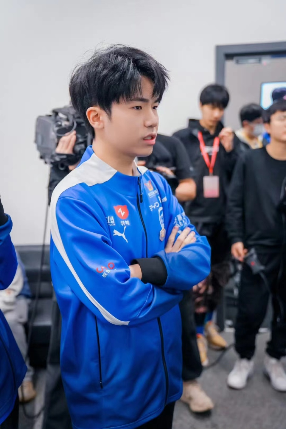 estar确认"大换血"!花海,清融相继发文:5人组解散,有人退役_腾讯新闻