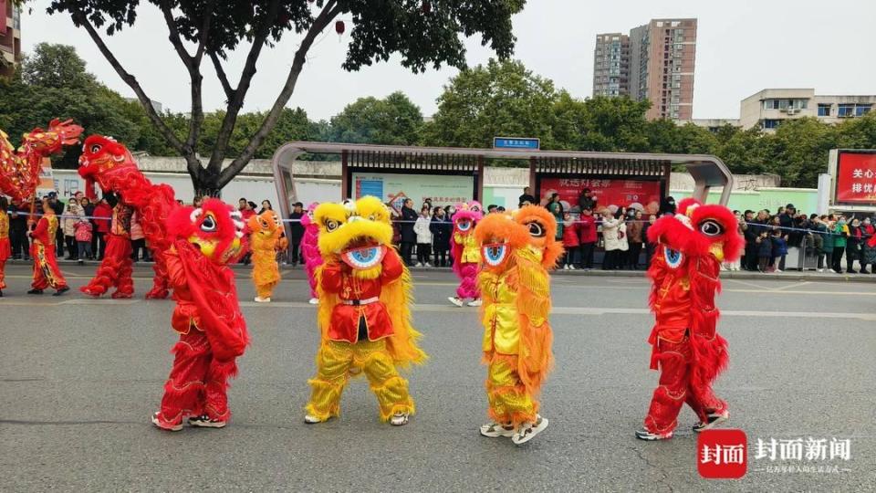 融合非遗传承与现代表达 四川德阳2025元宵民俗巡游盛大开启｜非遗春节_腾讯新闻