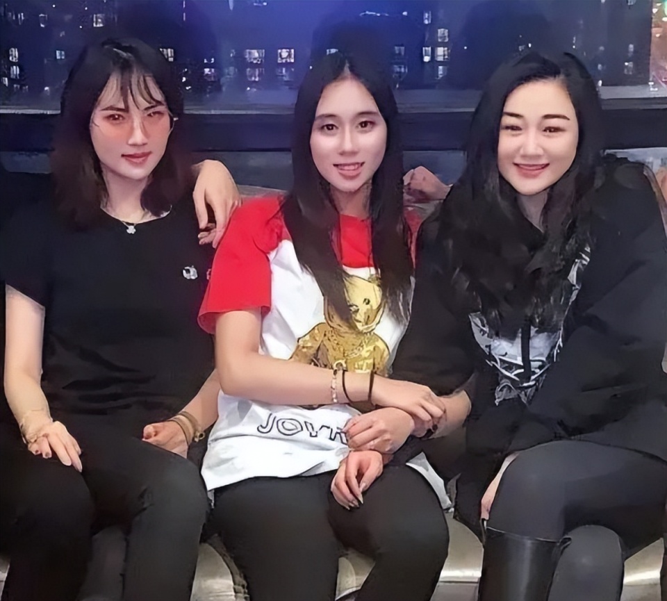 留美千亿三姐妹的现状,姚安娜进入娱乐圈,袁九儿回归家族公司