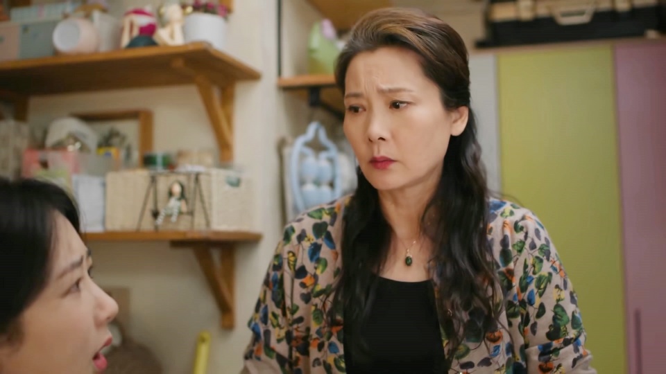 刘婉玉对麦承欢真的很好,家里一儿一女,但她完全没有一点重男轻女的