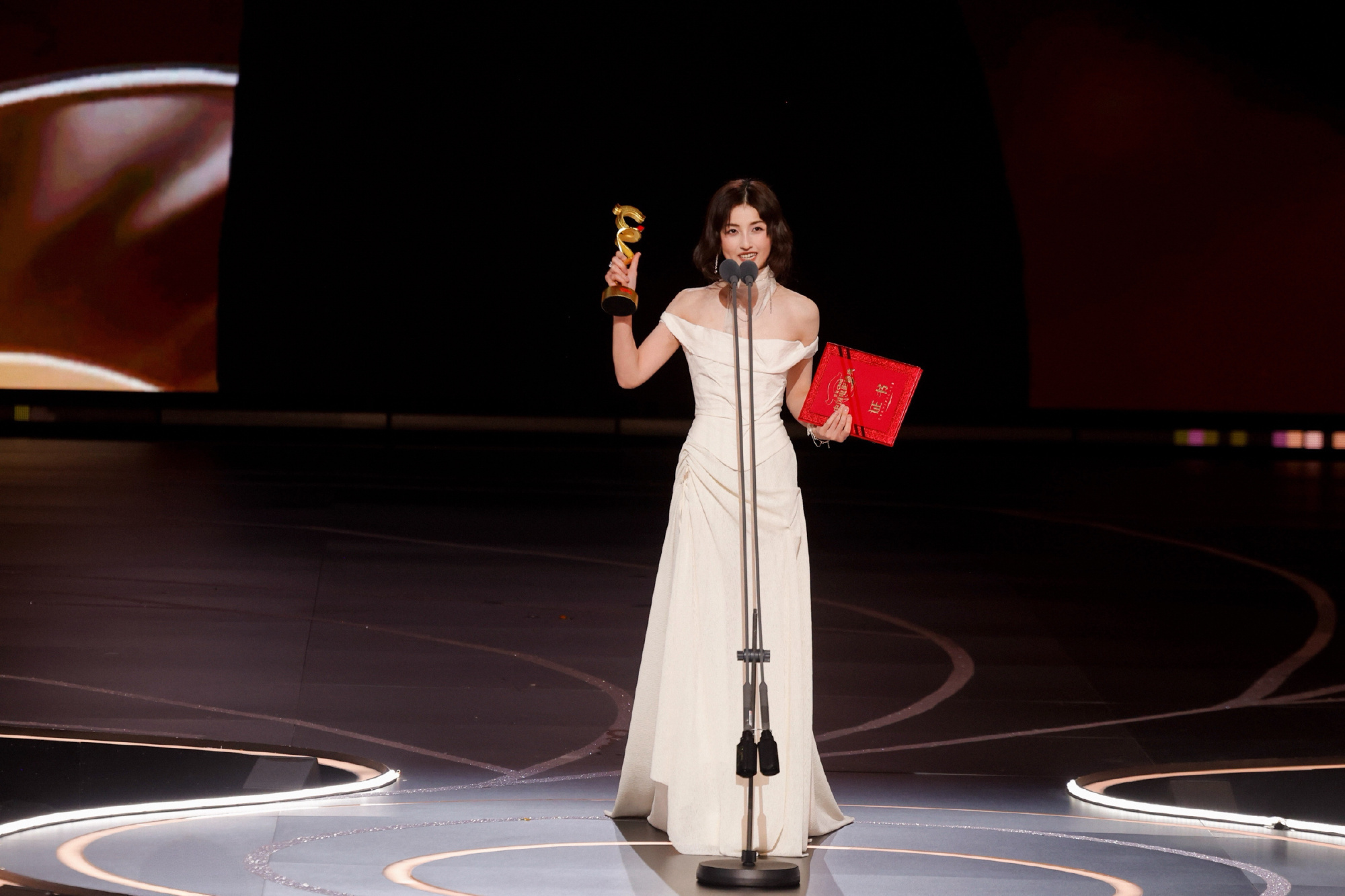 朱一龍新電影陣容好強，陳思誠是導演，陳道明演反派，排面拉滿了 - 