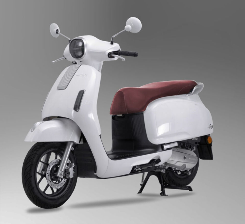 工信部目录惊现五羊本田新复古身影搭载新款esp动力平台