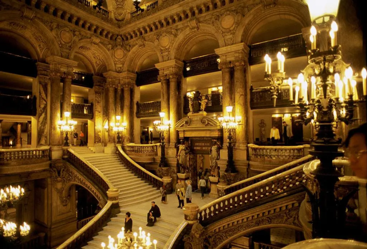 游塞纳河,看两边美丽的风光