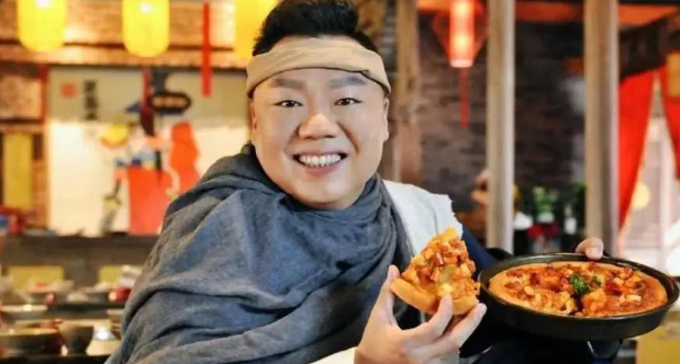 因"李大嘴"一角成名,曾相亲19次被拒,如今人生没有遗憾