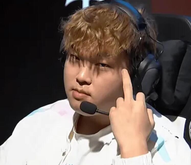 blg具备夺冠实力,bin却成为定时炸弹,狂到粉丝都担心他会翻车