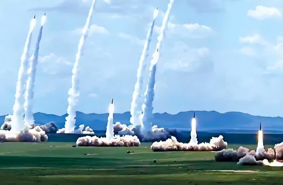 中国的火箭军部队到底有多可怕?又究竟具备有怎样的军事实力?
