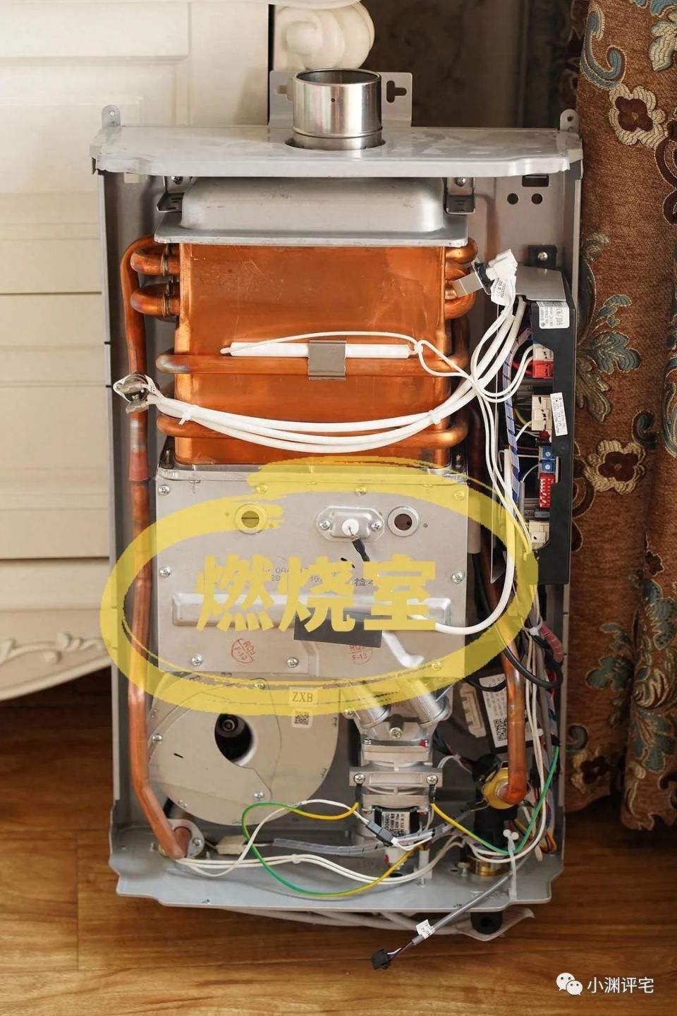 二十年前的燃气热水器长什么样?难怪被禁止生产,问题太明显了