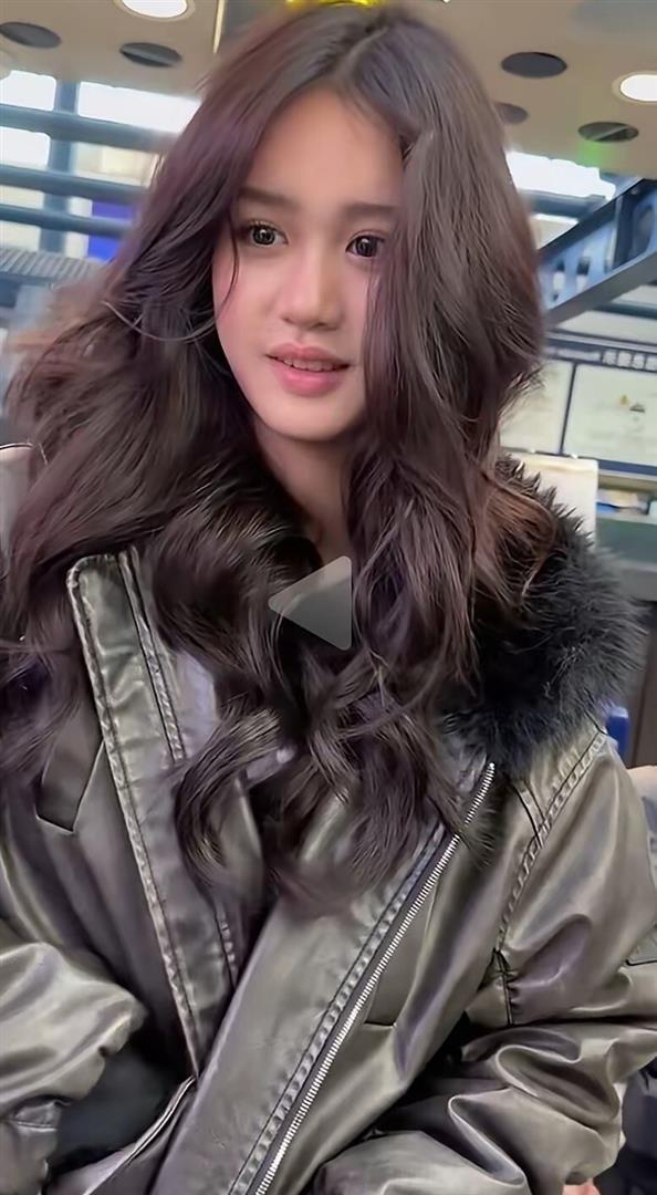 钟丽缇的二女儿张思钟捷好漂亮，完美遗传妈妈的巅峰颜值，太美了_腾讯新闻