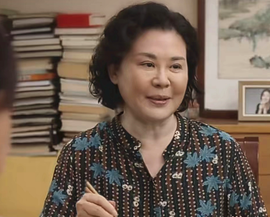 60岁丛珊近况曝光低调与胡歌合作拍戏被指脸僵变化大难辨认