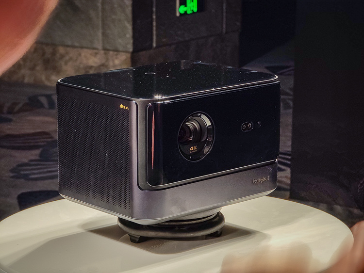 如果你钟爱投影仪产品,并且想要体验顶级的投影仪,那么当贝x5 ultra这