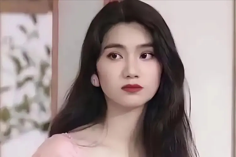 结婚16年，洪欣输得一塌糊涂！张丹峰给她挖的坑，远比想象中更狠