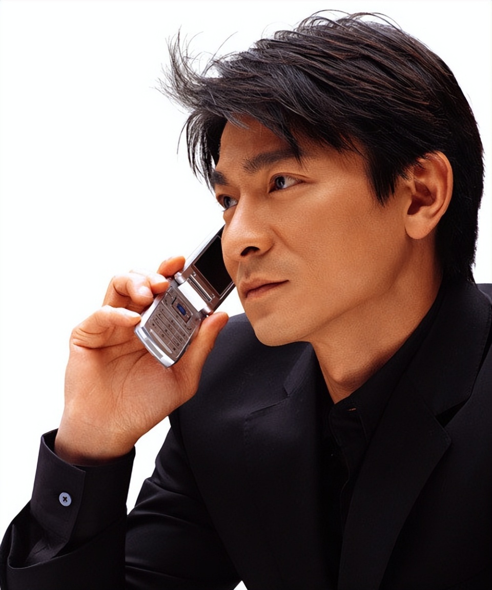 刘德华出道几十年依旧是顶流,细看资产有被惊到,这才叫名利双收