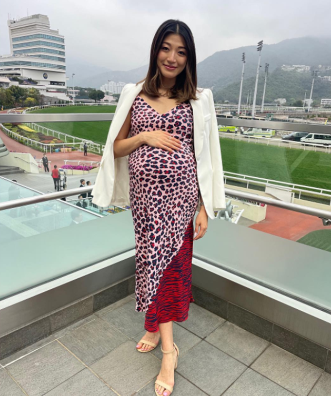 35岁港姐亚军宣布怀二胎!胎儿性别曝光,大24岁洋老公已满头白发